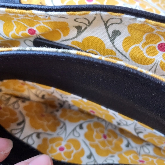 Emma Fox Black Pebbled Leather Gold Chain Crossbody Bag - Picture 7 of 9